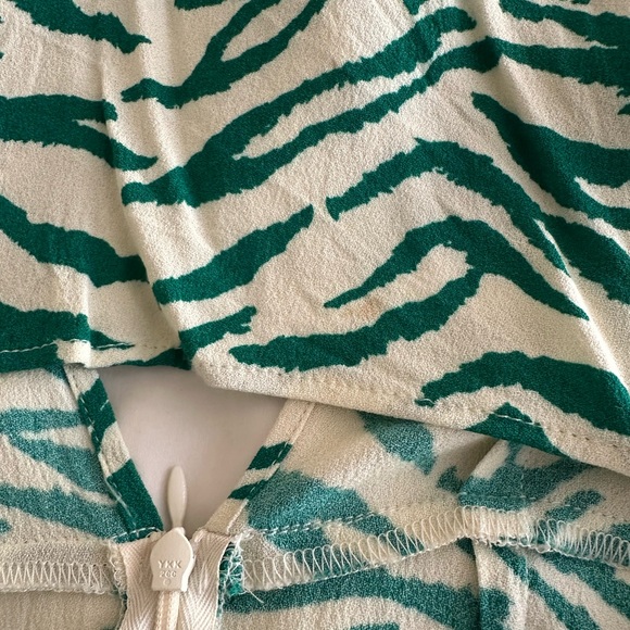 Reformation Green Zebra Dress Size 2 - Picture 4 of 7